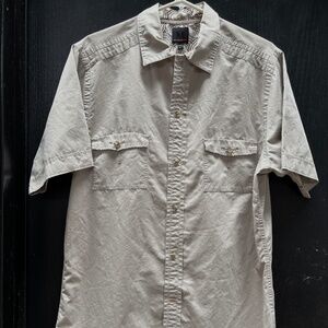 EUC Men's MuranoSPORT Size L, button down short sleeve 100% cotton safari shirt.